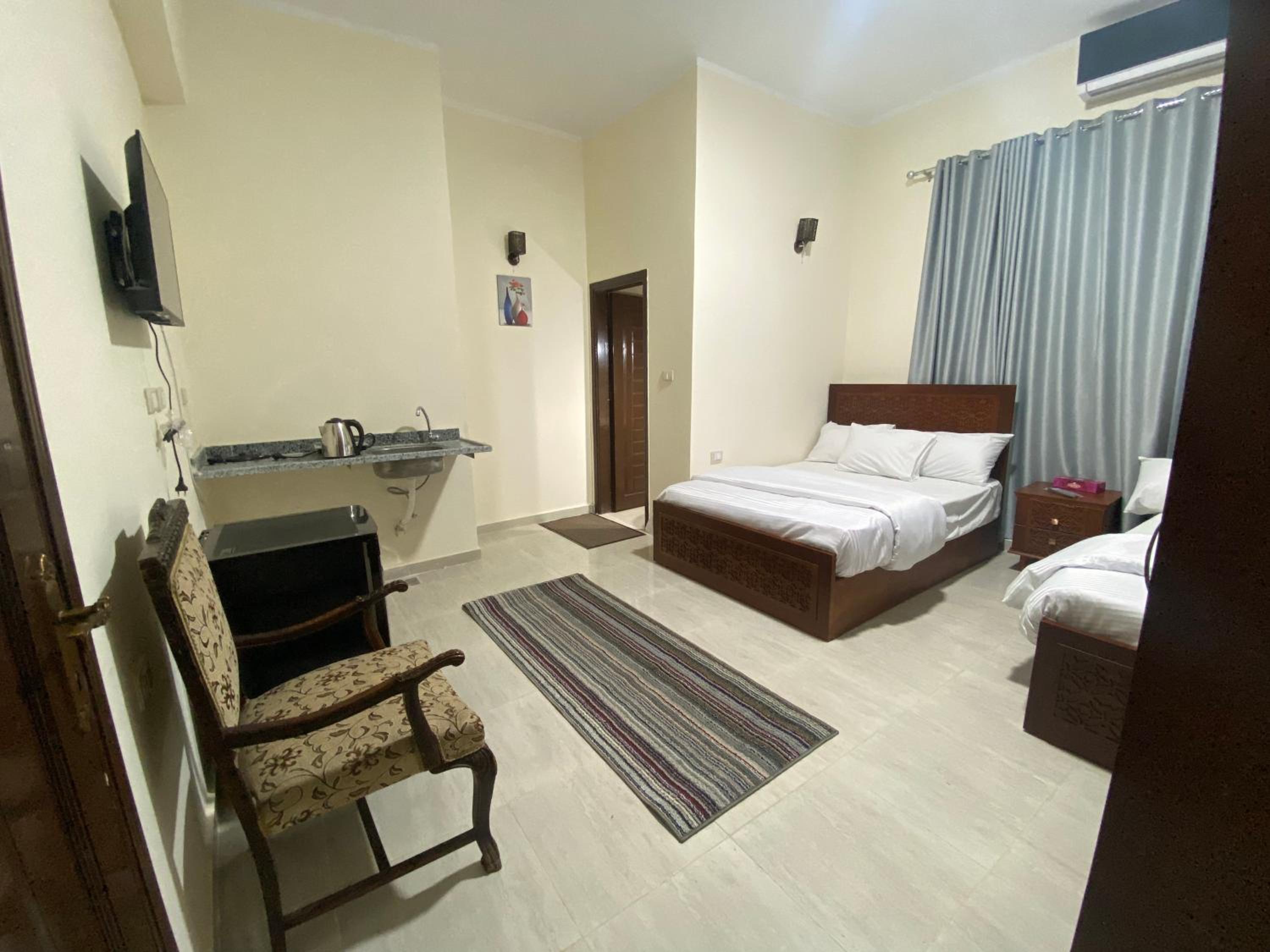 Sneferu Hotel