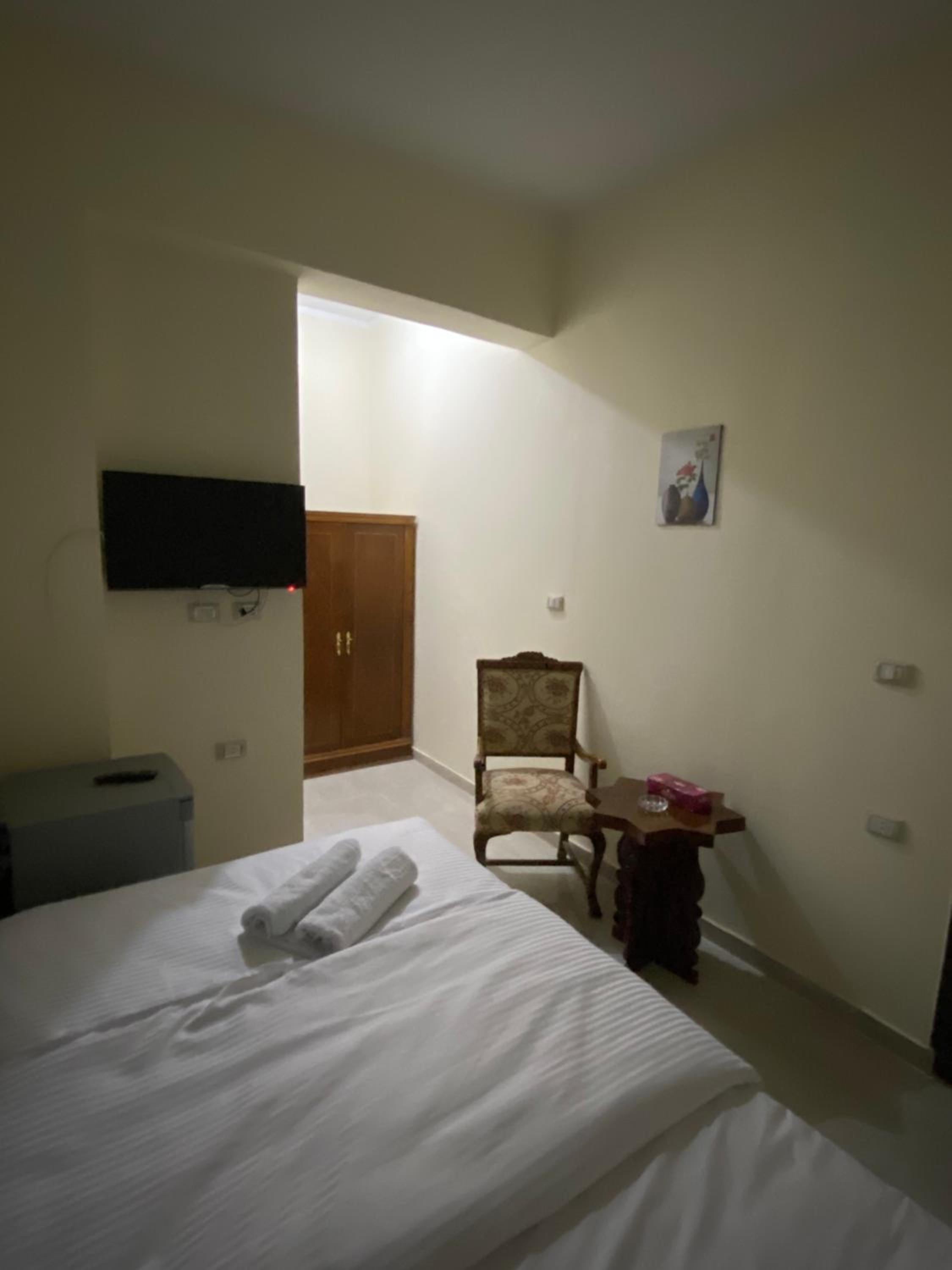 Sneferu Hotel