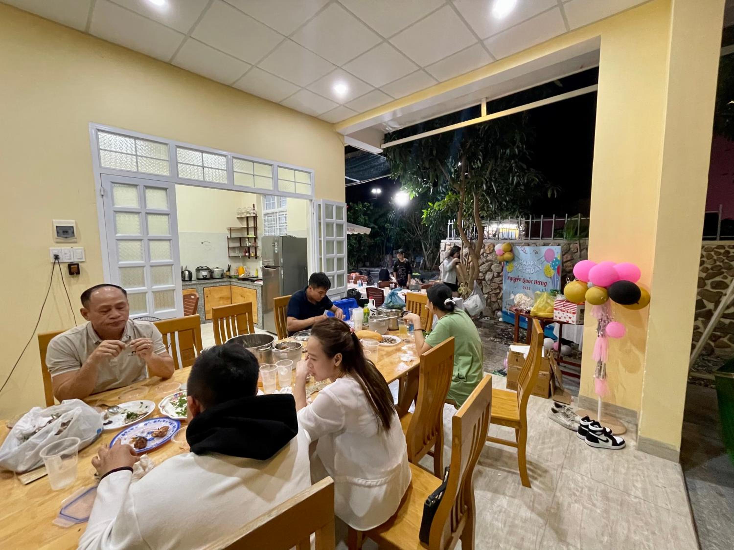 dining
