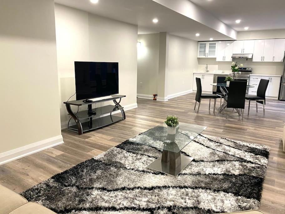 Beautiful Walk out Basement Apartment in Pickering near Beach