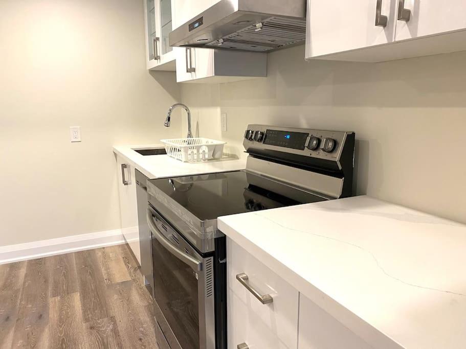 Beautiful Walk out Basement Apartment in Pickering near Beach
