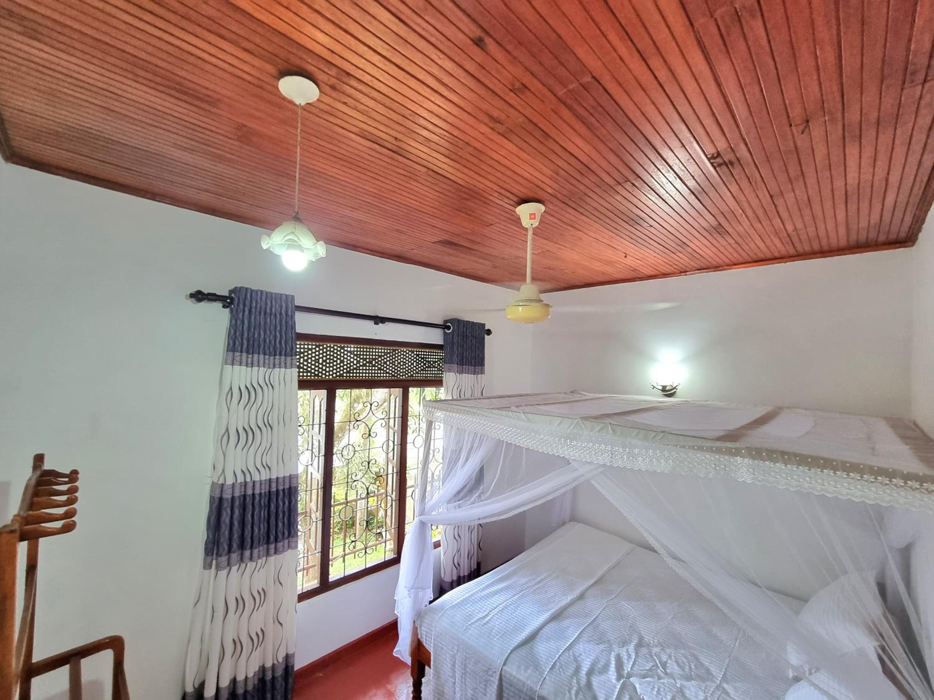 Aurelia Apartment - Upstairs view 5