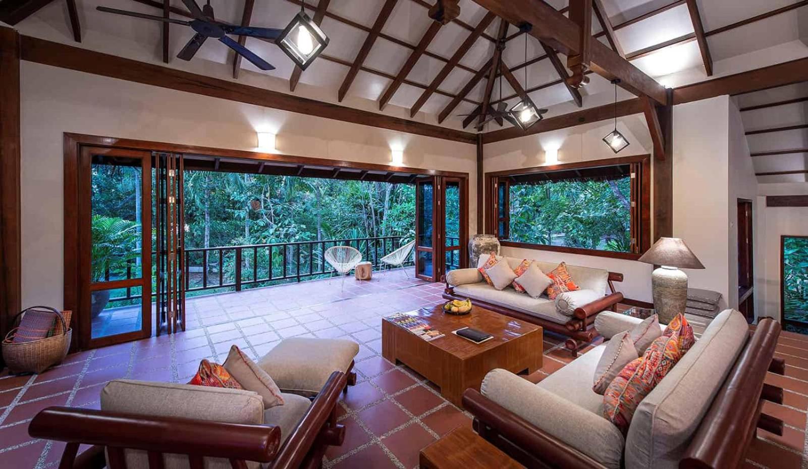 Koh Jum Beach Villas 