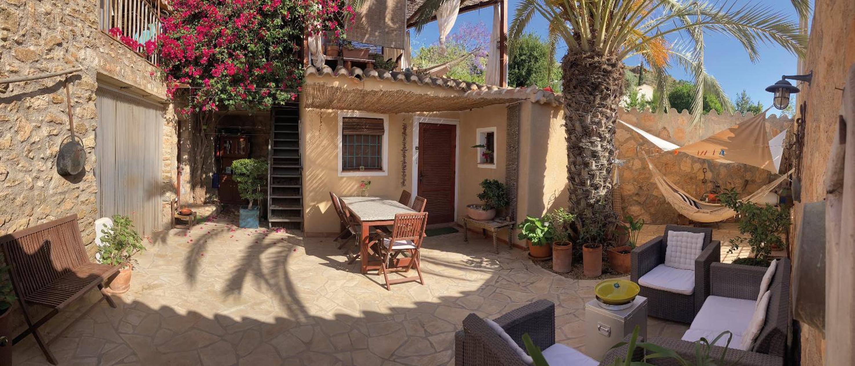 Tinyhouse im Patio einer romantischen Finca