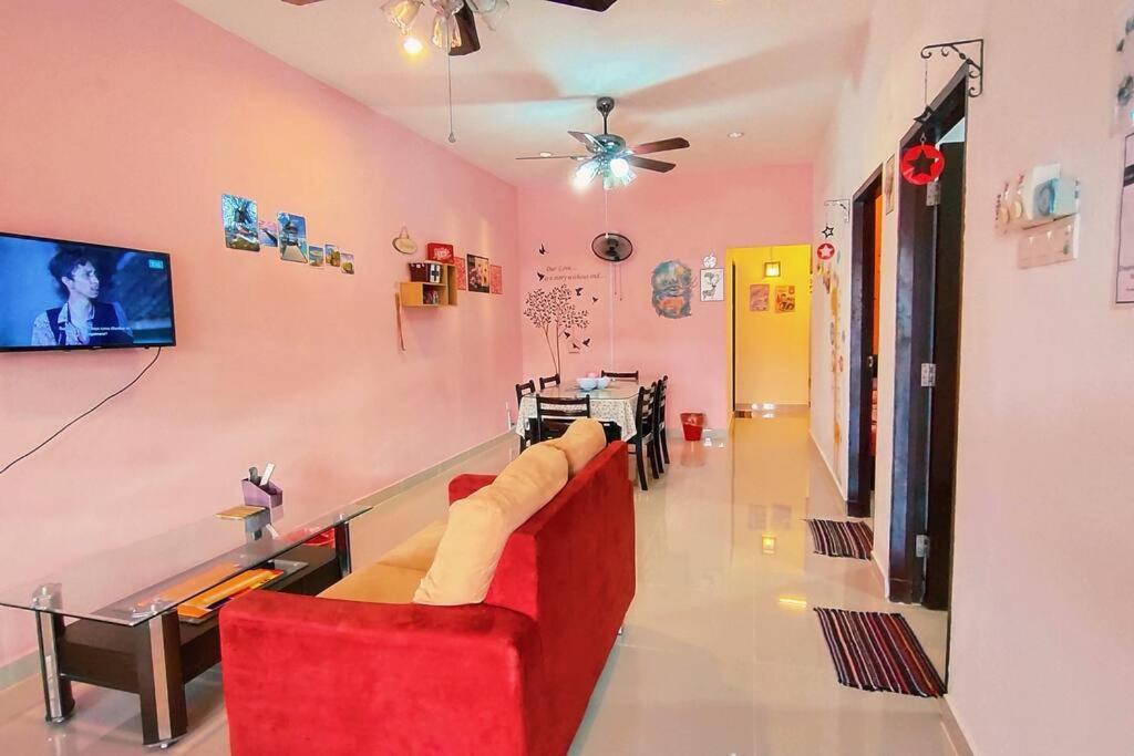 46 Jb Tmn Century 5Room 18pax near CIQ KSL Mall