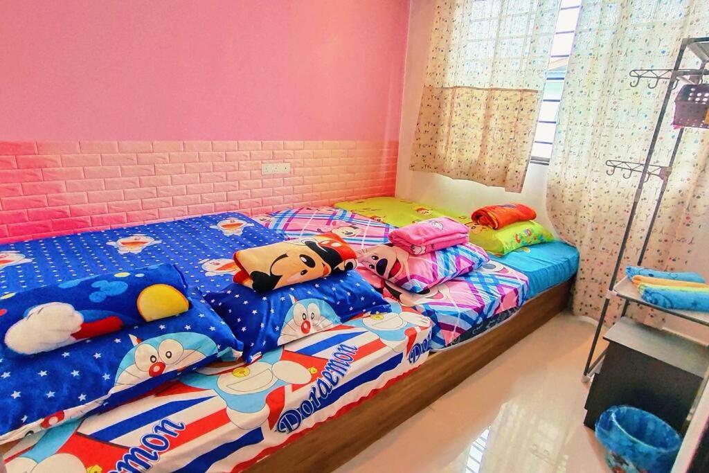 46 Jb Tmn Century 5Room 18pax near CIQ KSL Mall