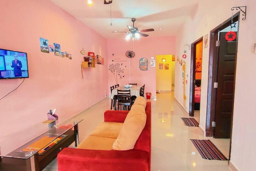 46 Jb Tmn Century 5Room 18pax near CIQ KSL Mall