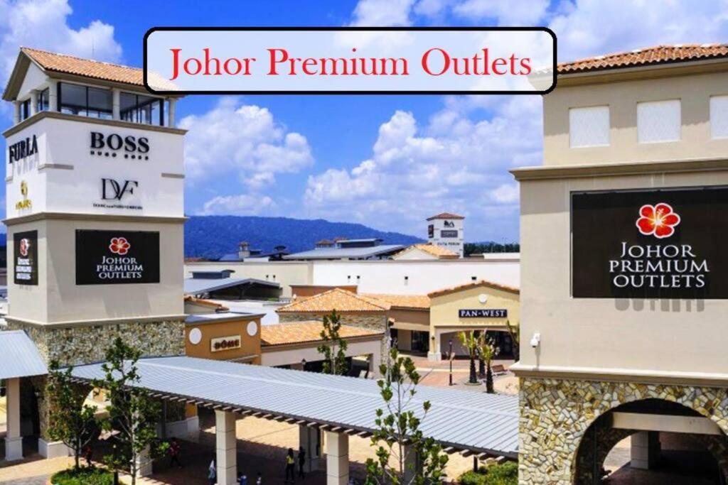 46 Jb Tmn Century 5Room 18pax near CIQ KSL Mall