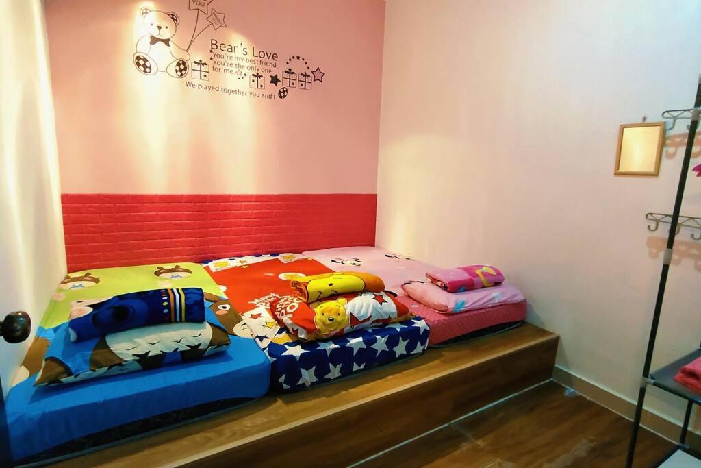 46 Jb Tmn Century 5Room 18pax near CIQ KSL Mall