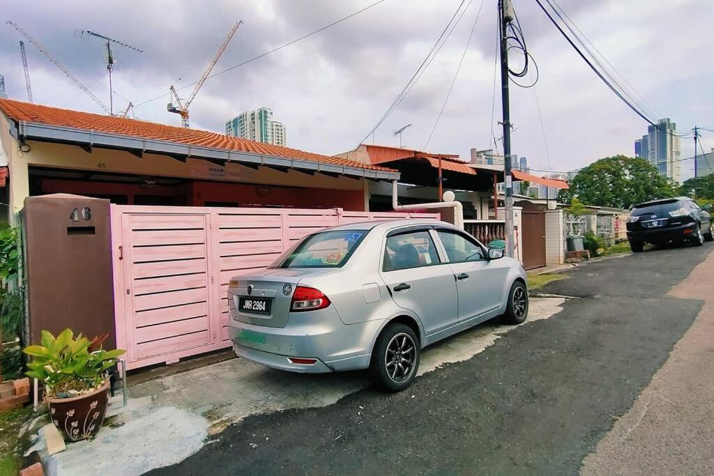 46 Jb Tmn Century 5Room 18pax near CIQ KSL Mall