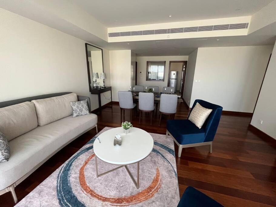 Cinnamon Life - Luxury 2 Bedroom Apartment.
