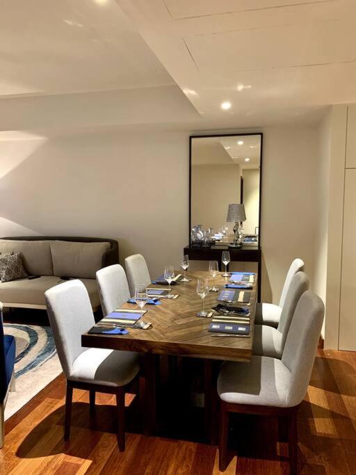 Cinnamon Life - Luxury 2 Bedroom Apartment.