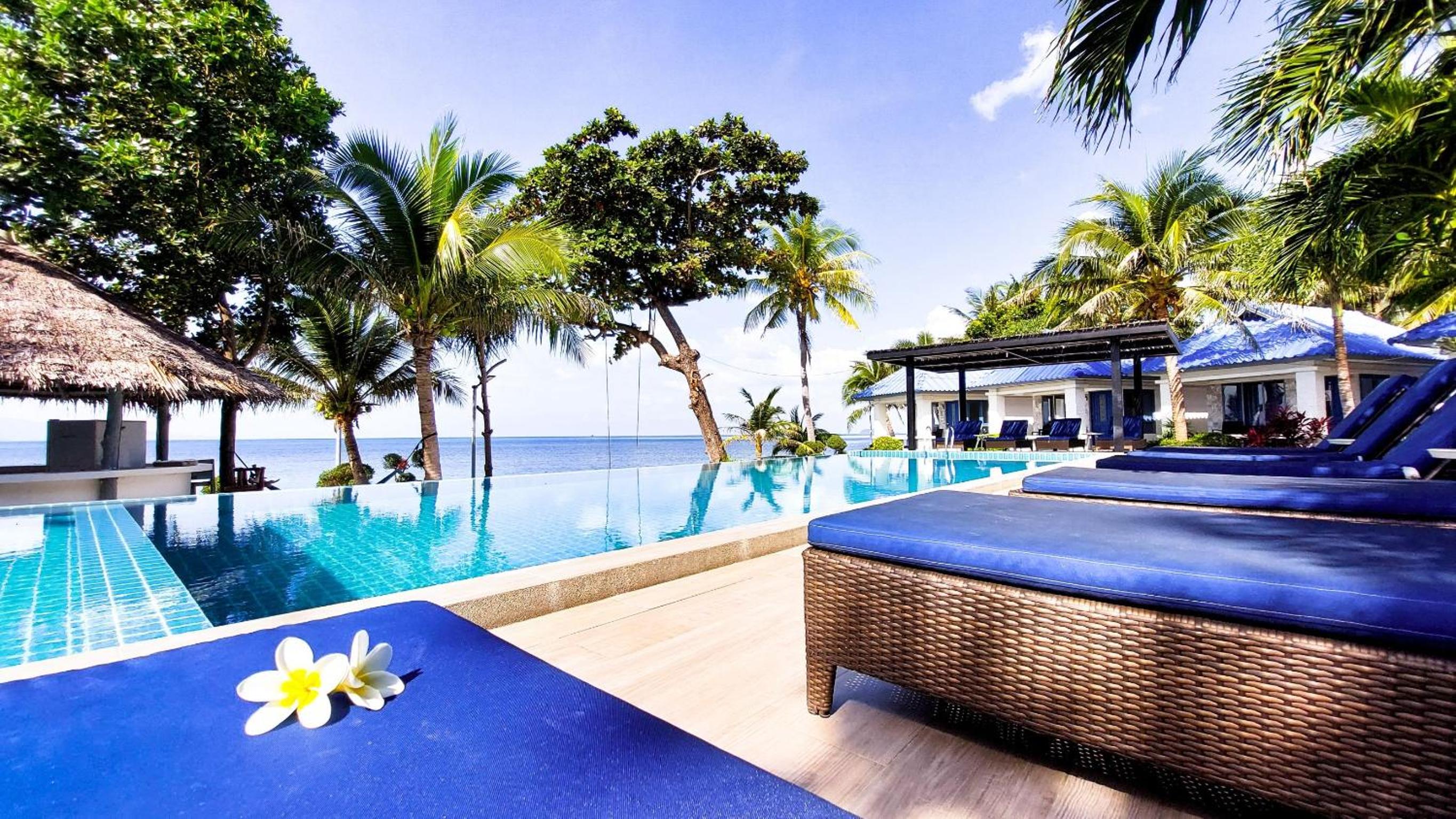 Sunset Beach Villas