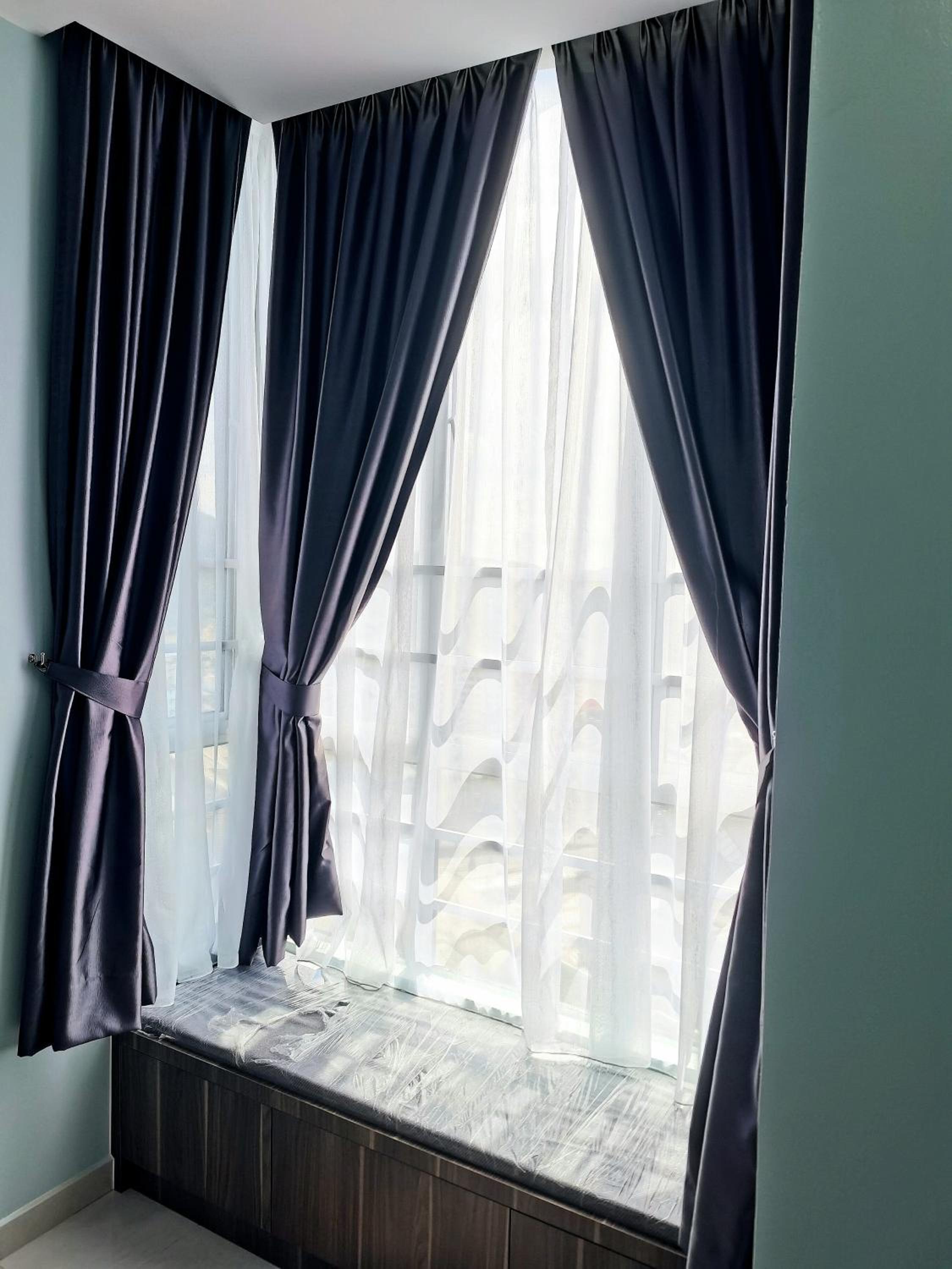 Moonight Luxe Suite, Cameron's Emerald Avenue