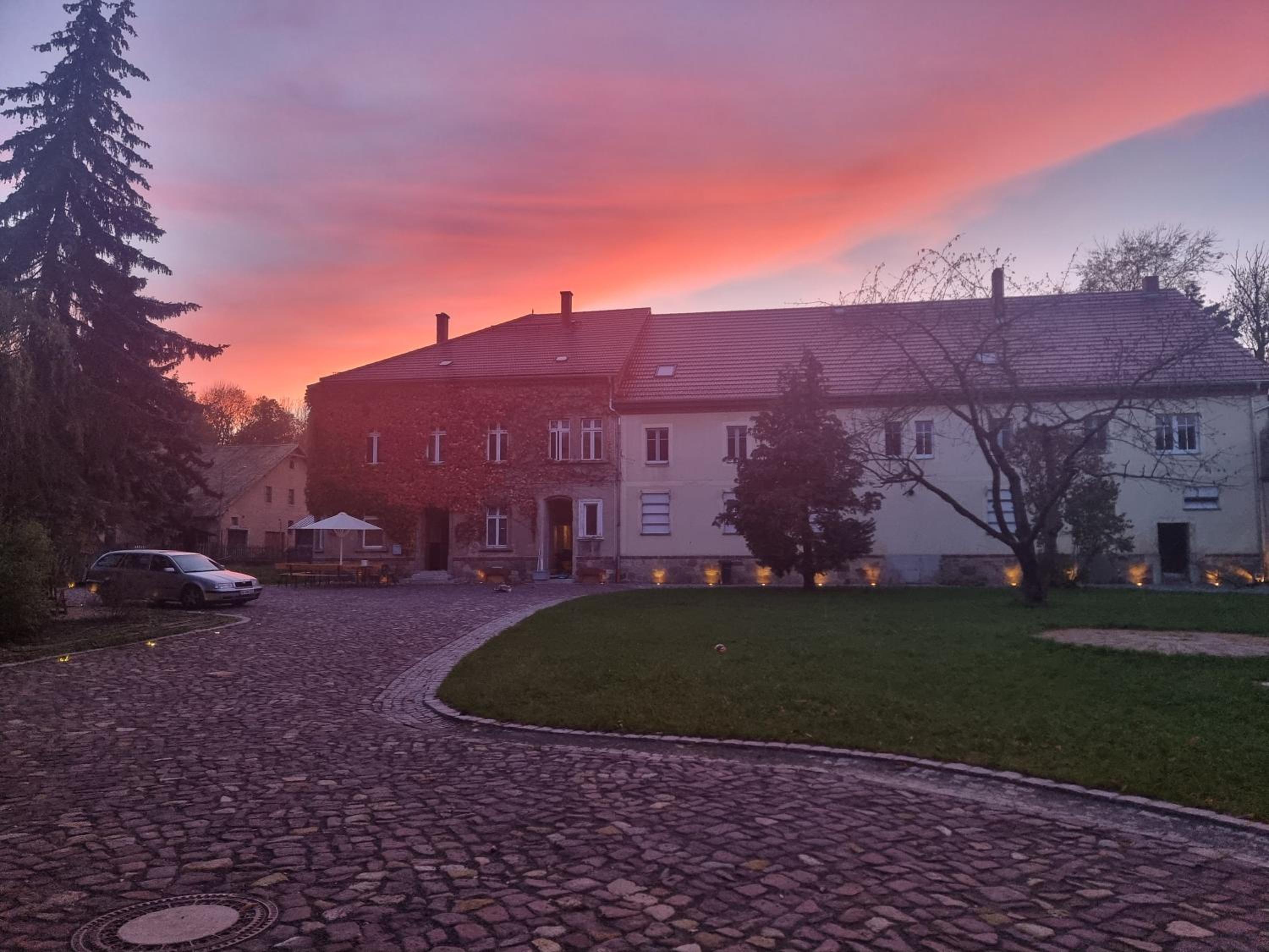 Designwohnung auf Gutshof mit Sauna zw. L/DD
