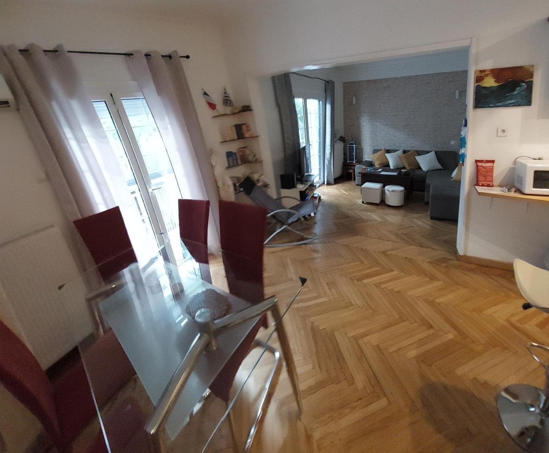 Athens Riviera apt with seaview, 15' to Acropolis
