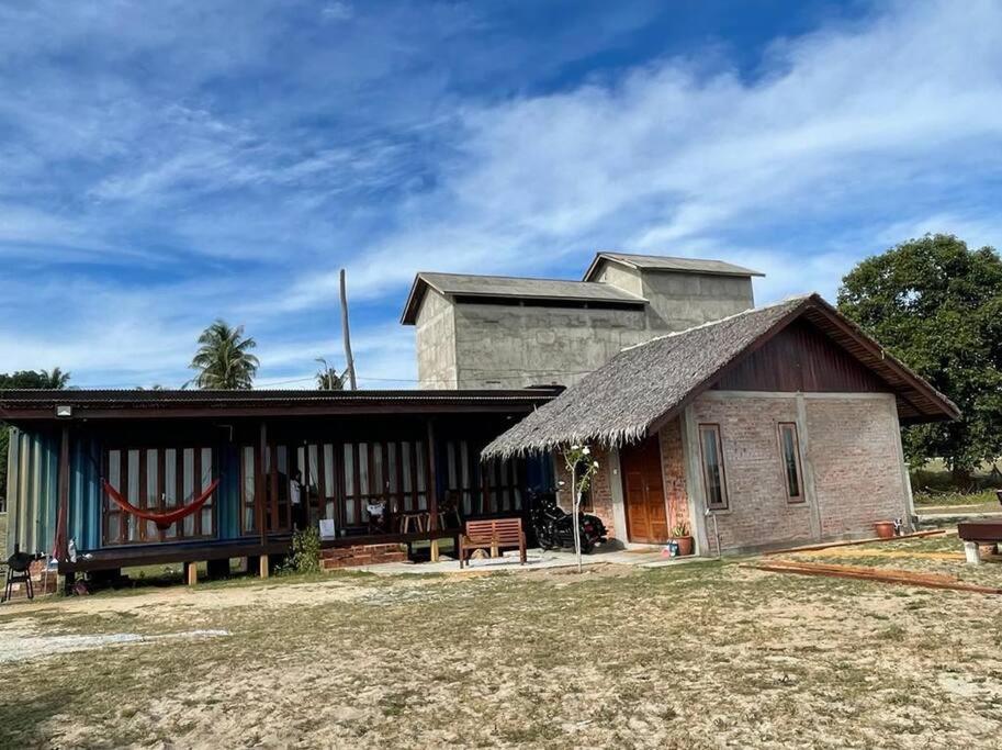 Rembulan Escape - The Container House photo 4