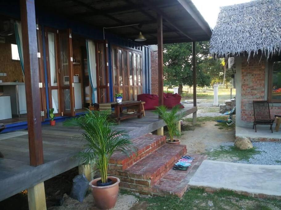 Rembulan Escape - The Container House photo 8