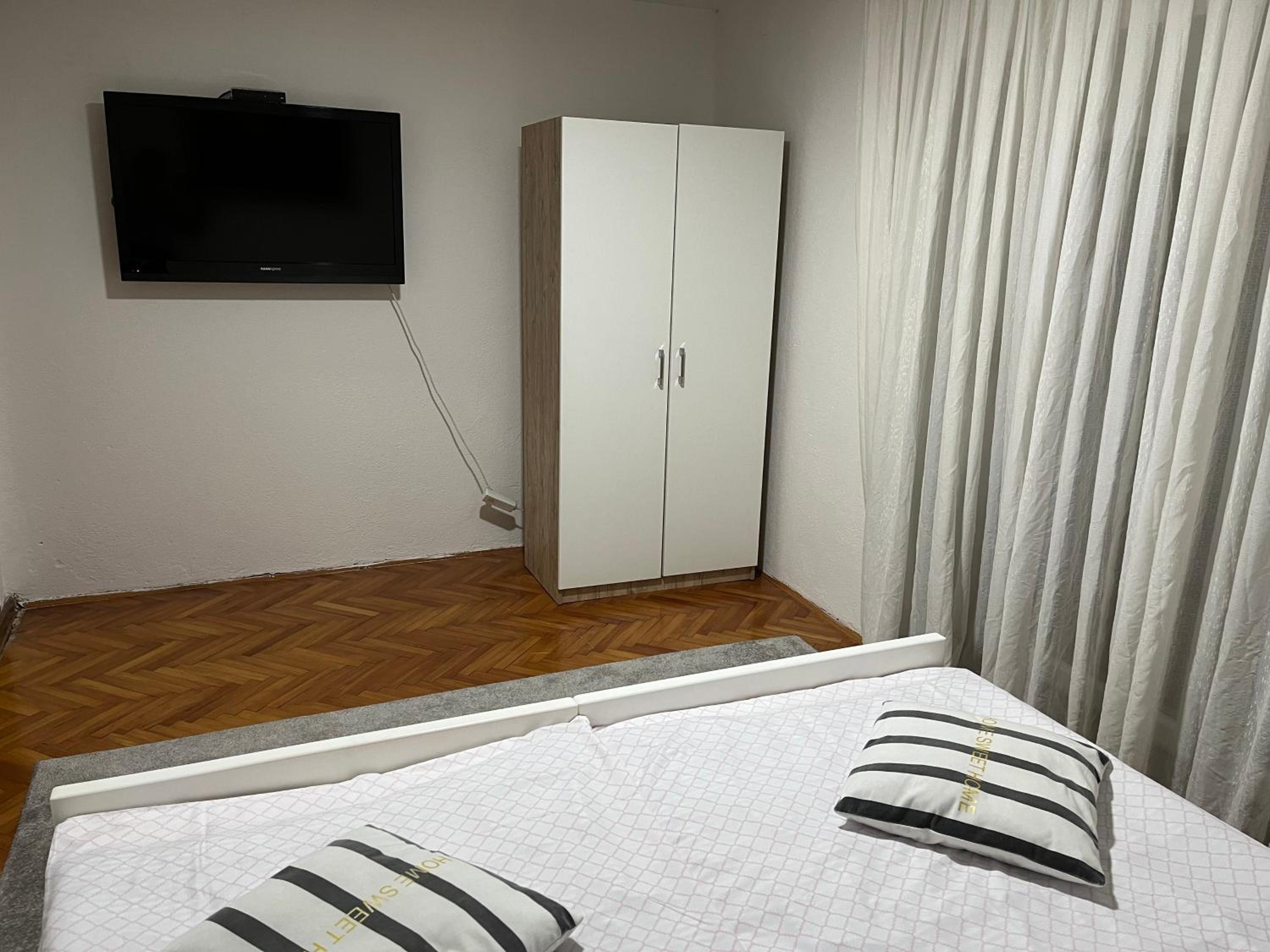 Apartman House Jasmina view 3