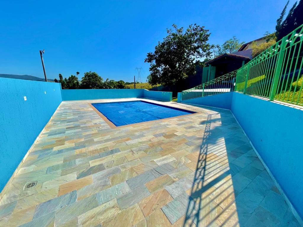Chácara com piscina aquecida- Perdões