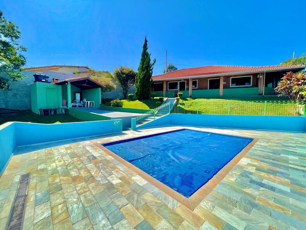Chácara com piscina aquecida- Perdões