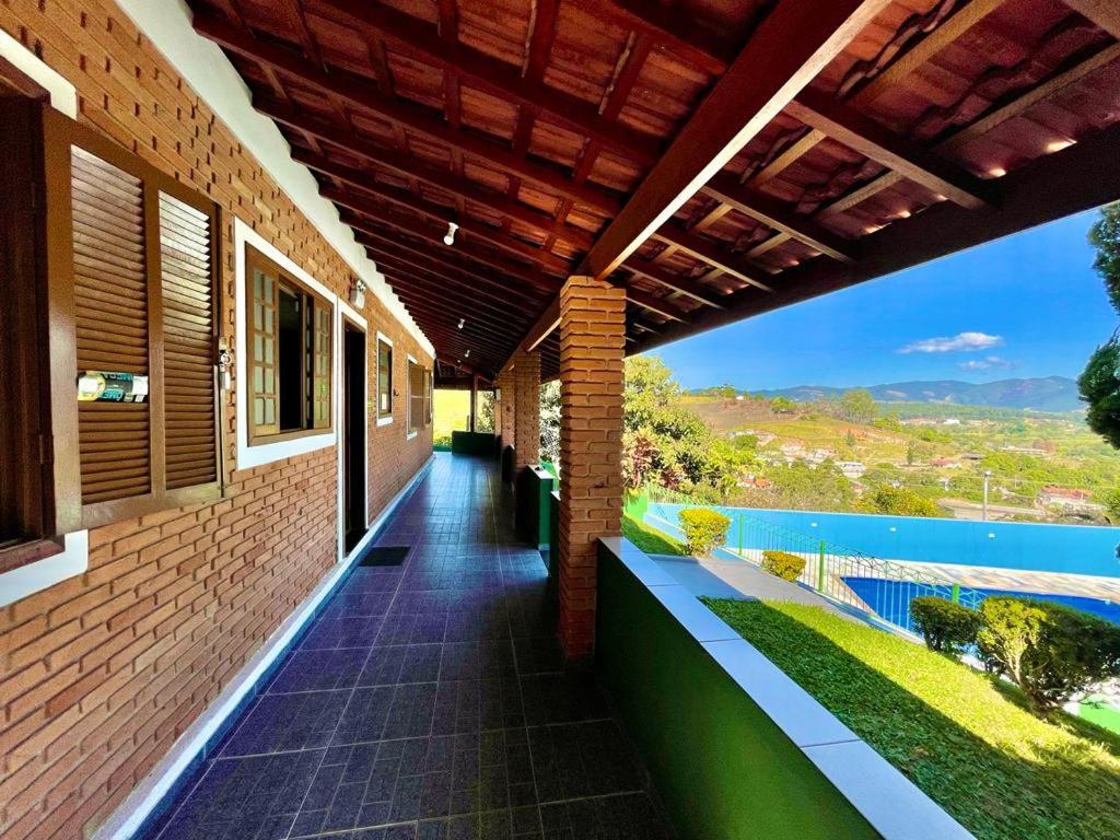 Chácara com piscina aquecida- Perdões