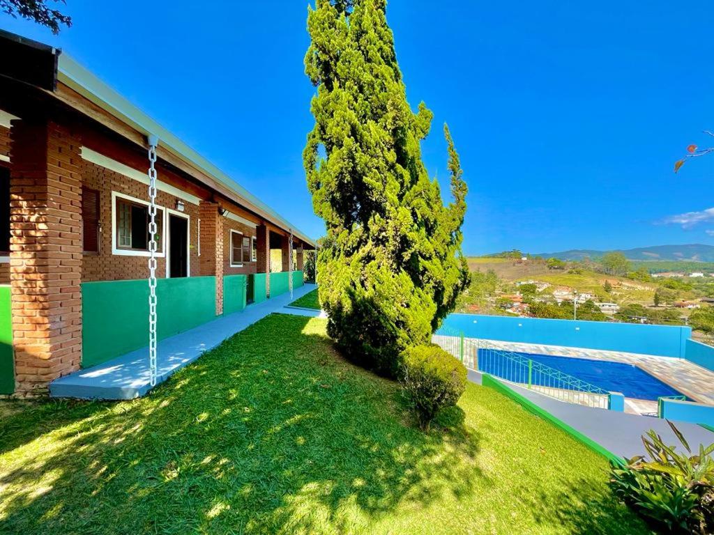 Chácara com piscina aquecida- Perdões