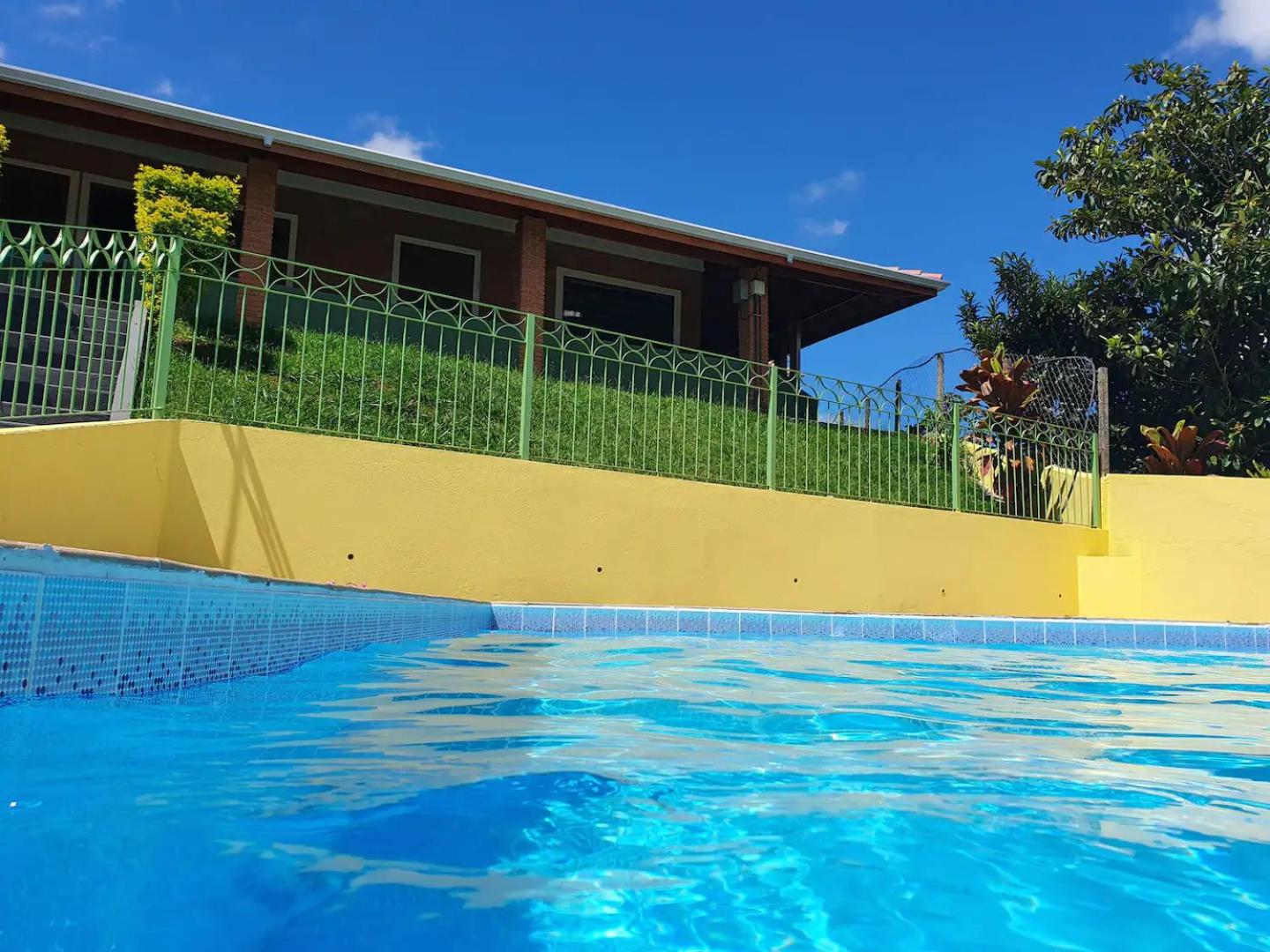Chácara com piscina aquecida- Perdões