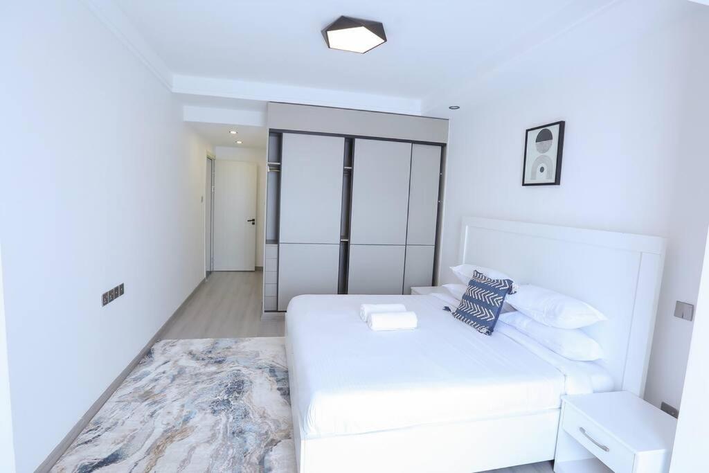 3 bedroom on 13th floor with pool and gymn in Kilimani, Nairobi near Kileleshwa view 4
