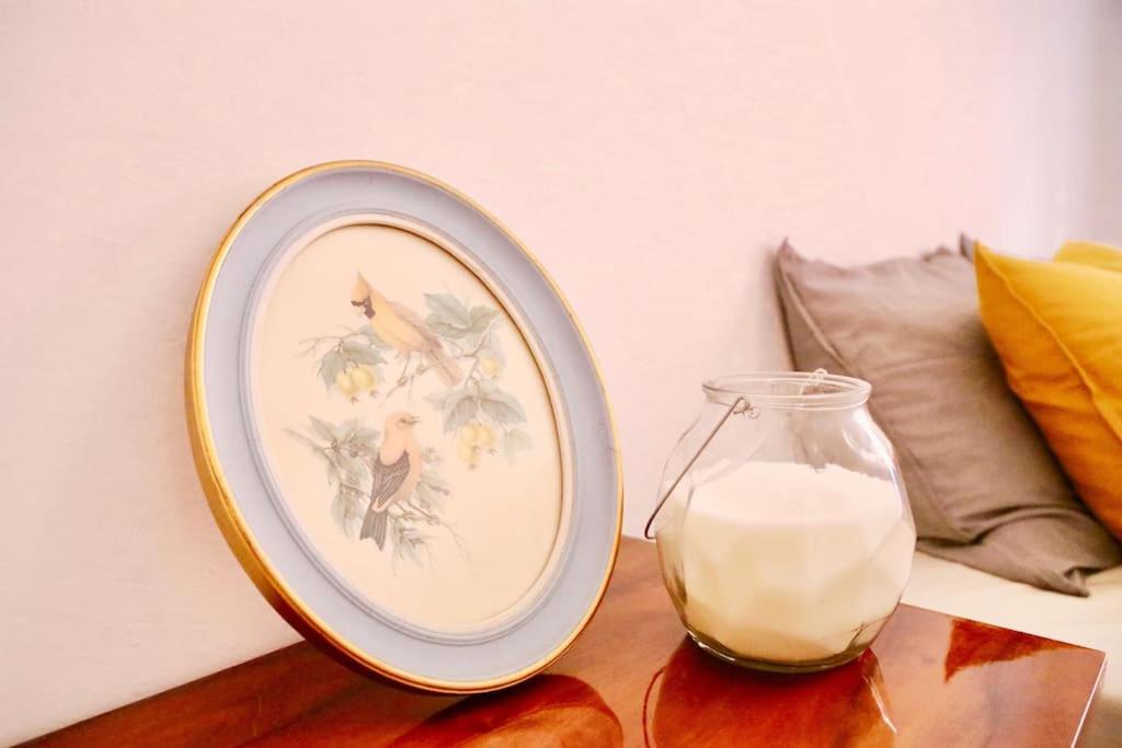 Bright cozy flat by river in an quiet art zone in Lisbon view 4