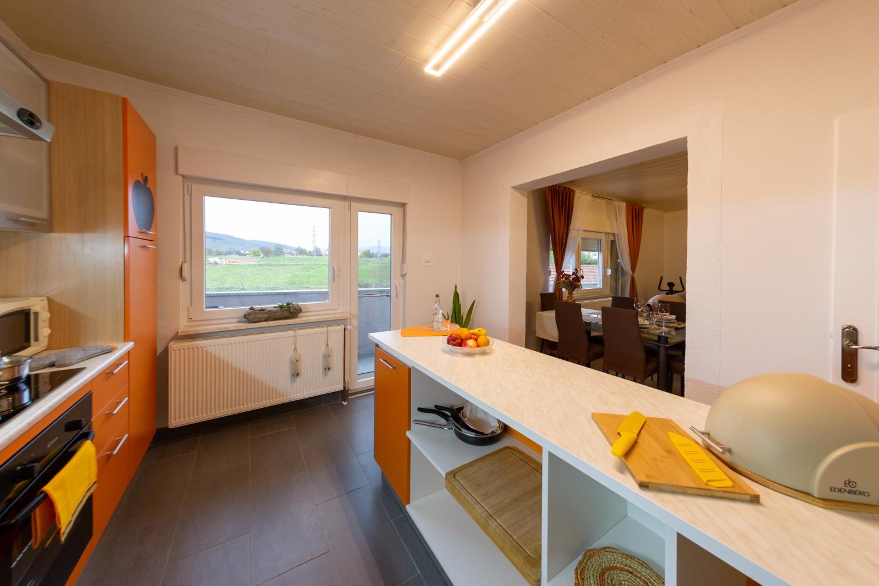 Apartment Nina-bazen-klima-parking