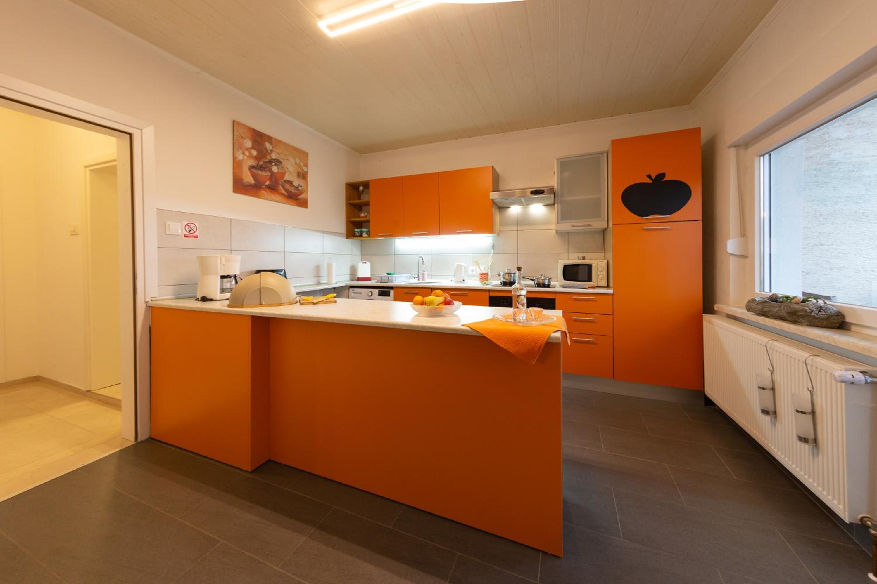 Apartment Nina-bazen-klima-parking