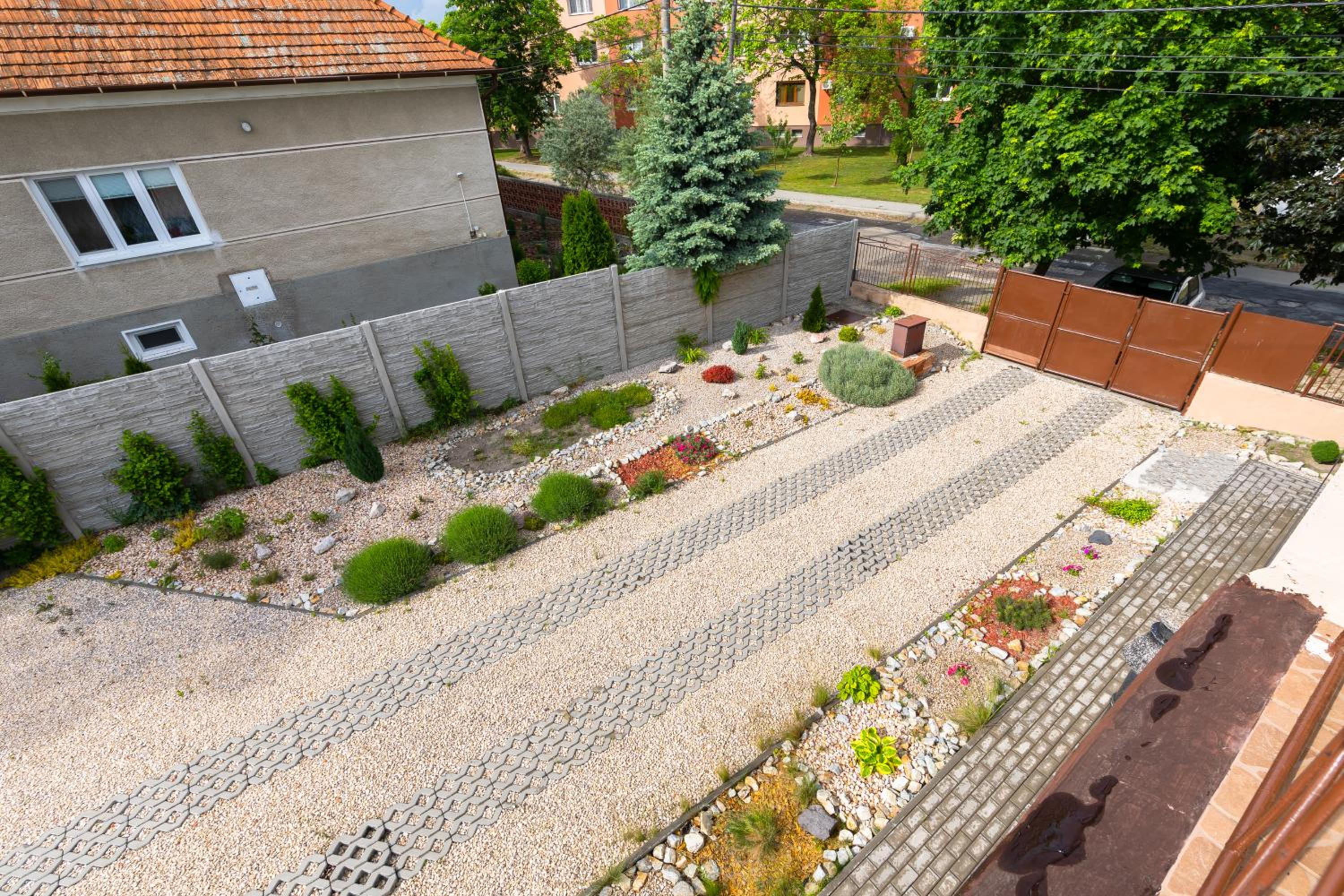 Photo 16