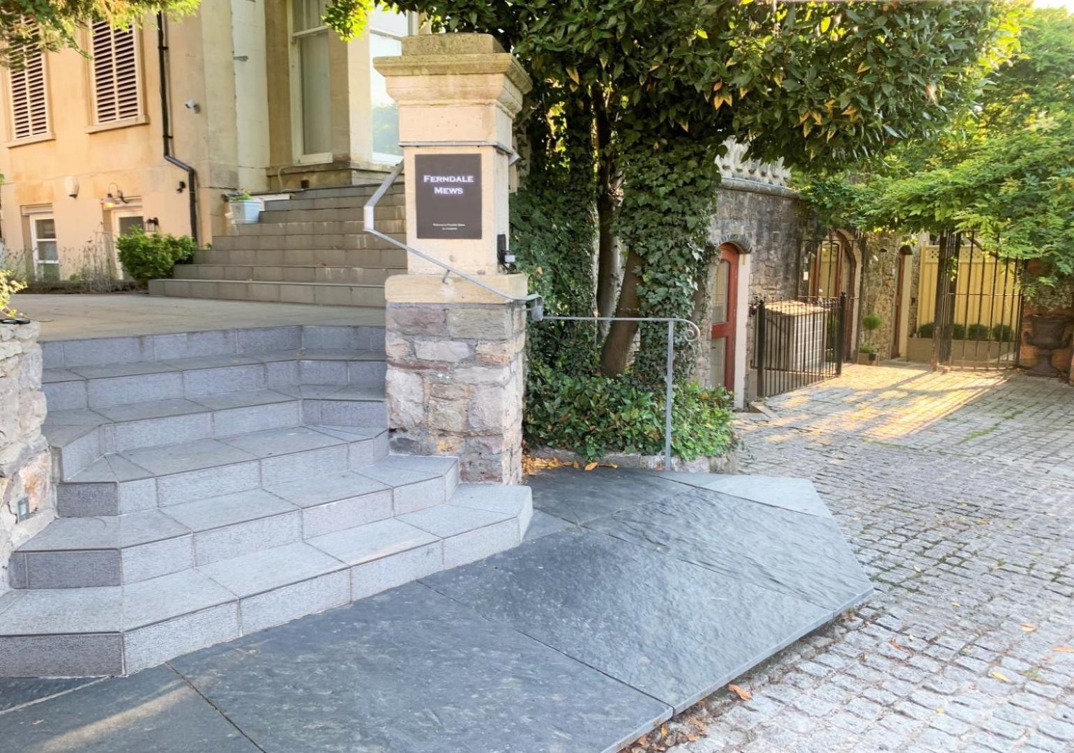 Hotel Ferndale Mews - Image 1