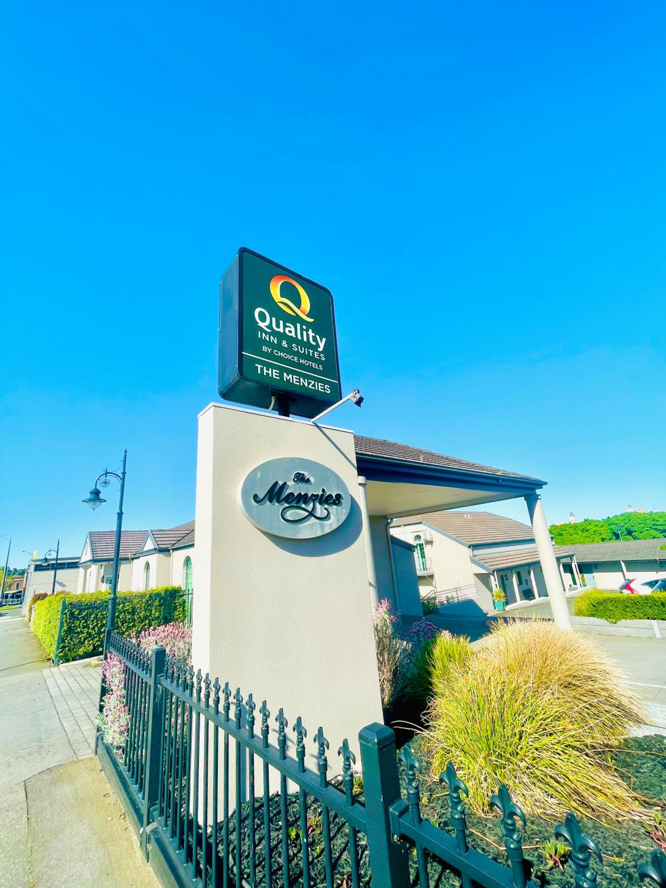 Ballarat Vacations - Quality Inn  Suites The Menzies - Property Image 1