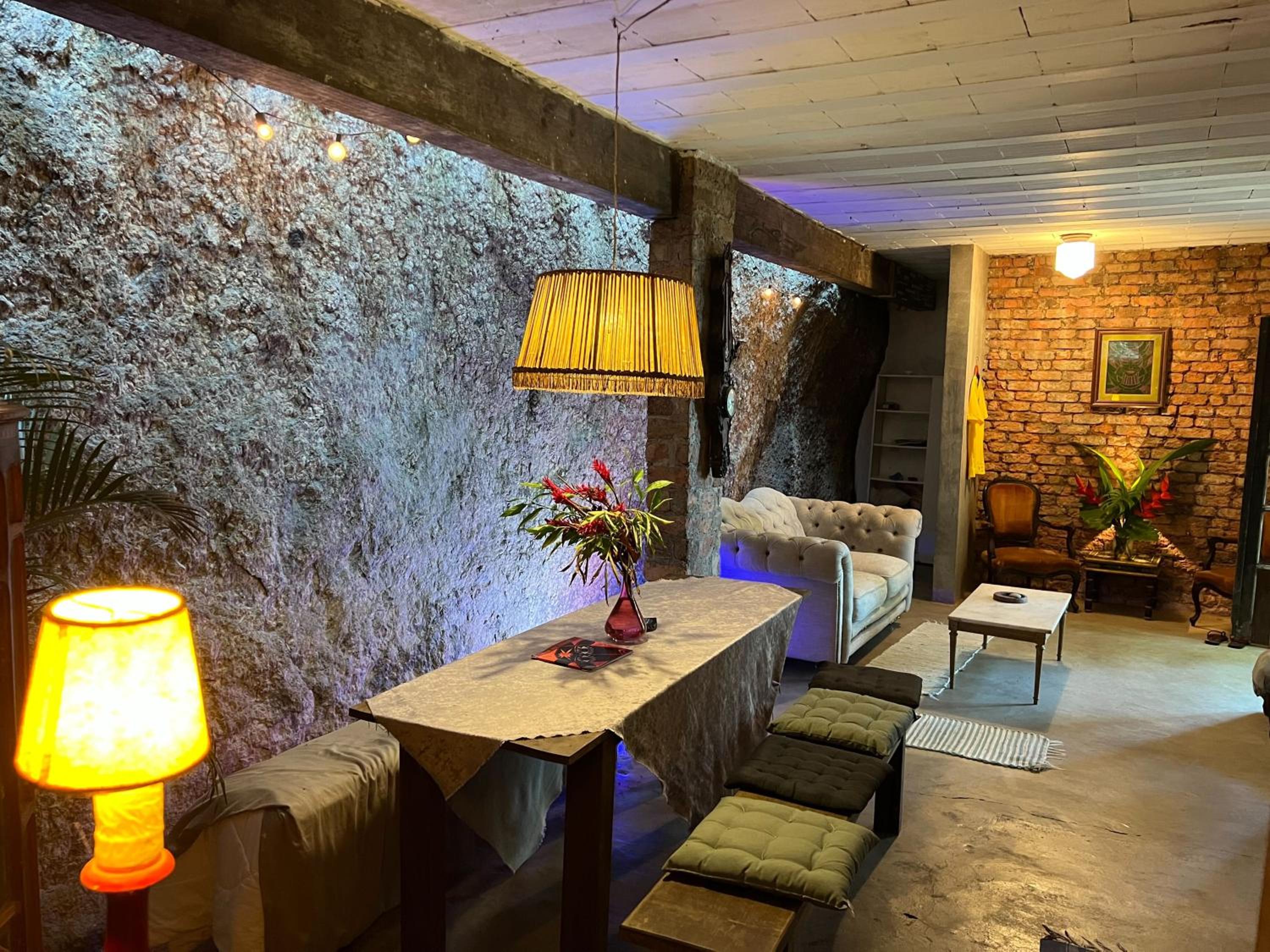 Amazing forest House in the city! Private guest suite - double studio room