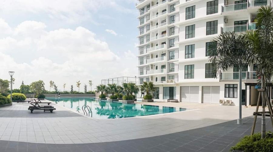 B2013The Platino Netflix 3Br Paradigm Mall By STAY