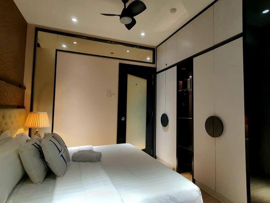 Executive Premium Comfy Home Mount Austin JB 5Pax