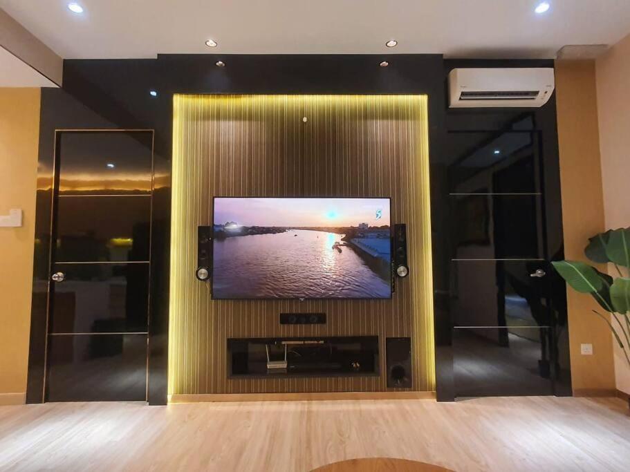 Executive Premium Comfy Home Mount Austin JB 5Pax