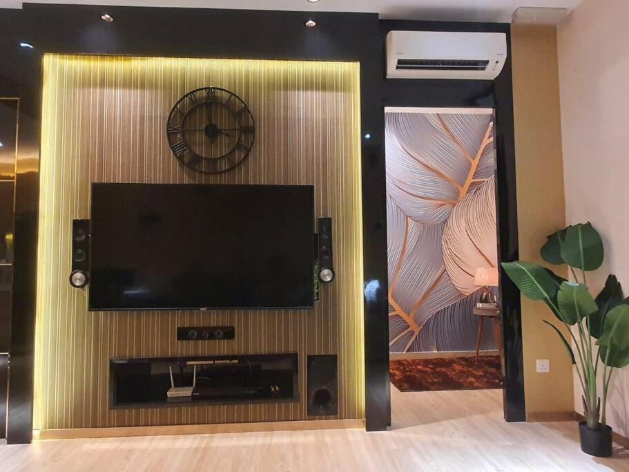 Executive Premium Comfy Home Mount Austin JB 5Pax