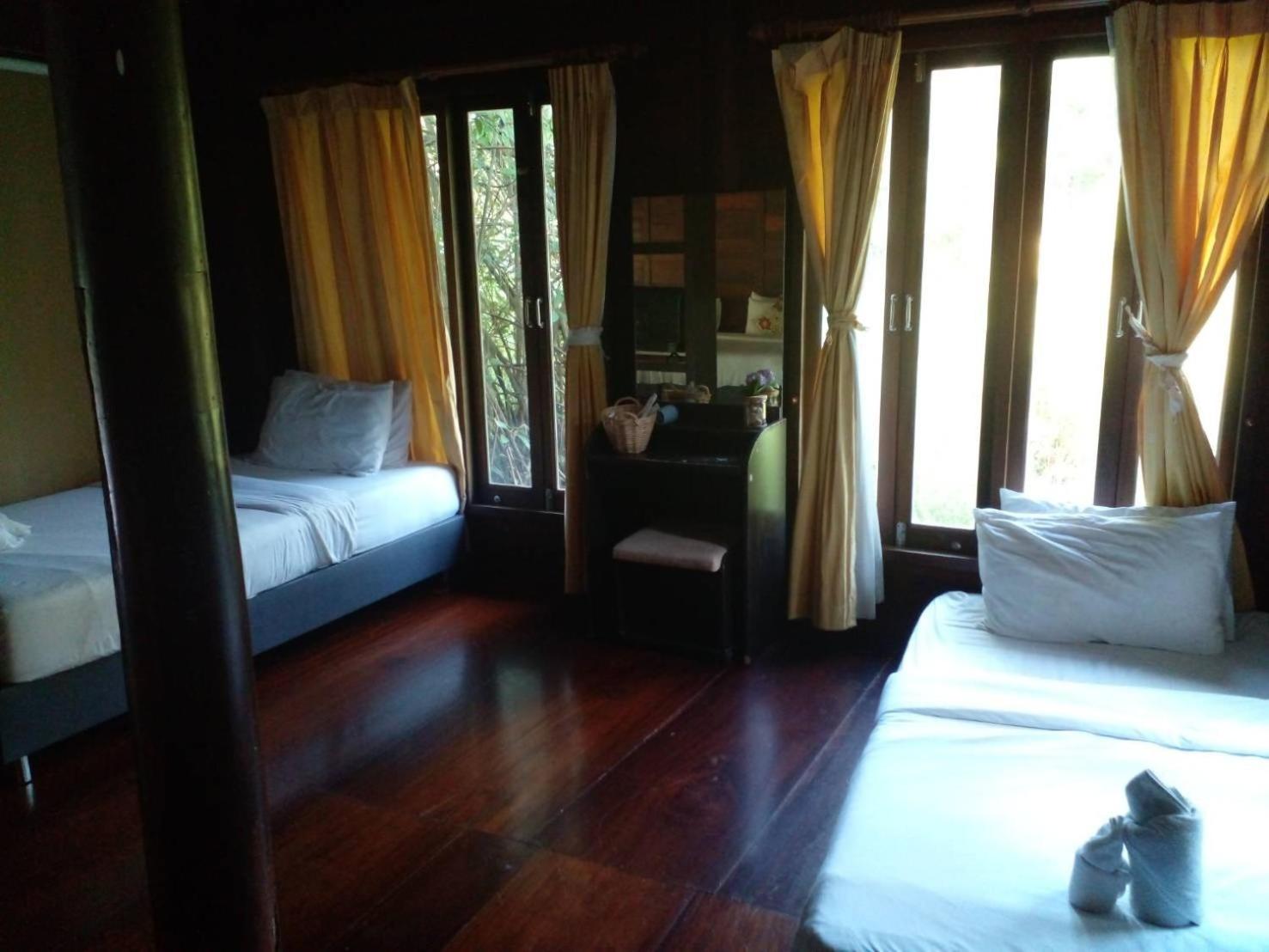 BaanSuanLeelawadee Resort Amphawa