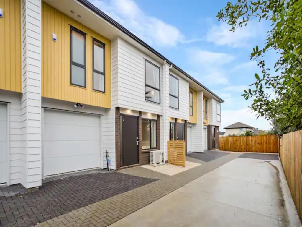 Wonderful Three Bedroom with Garage, photo 9