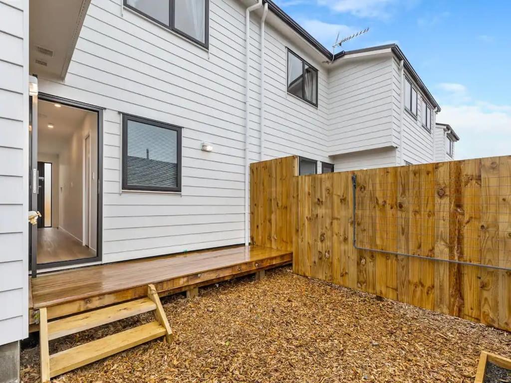 Wonderful Three Bedroom with Garage, photo 11