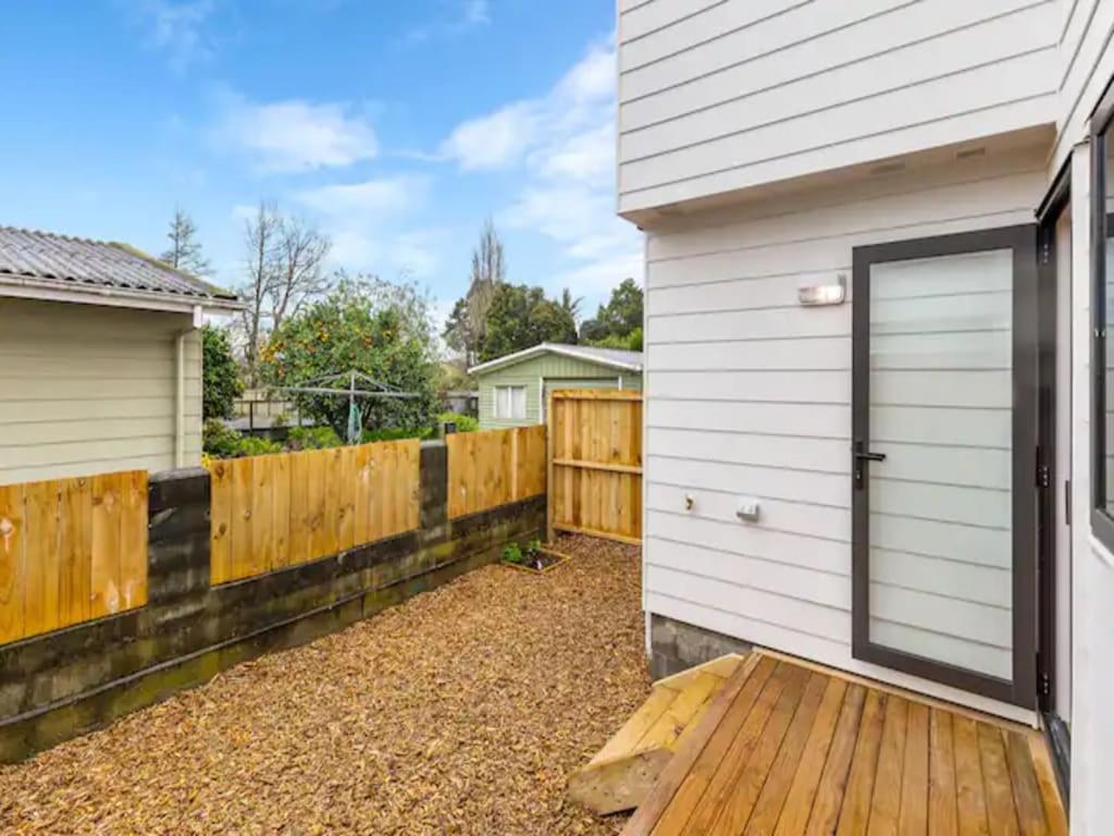 Wonderful Three Bedroom with Garage, photo 12