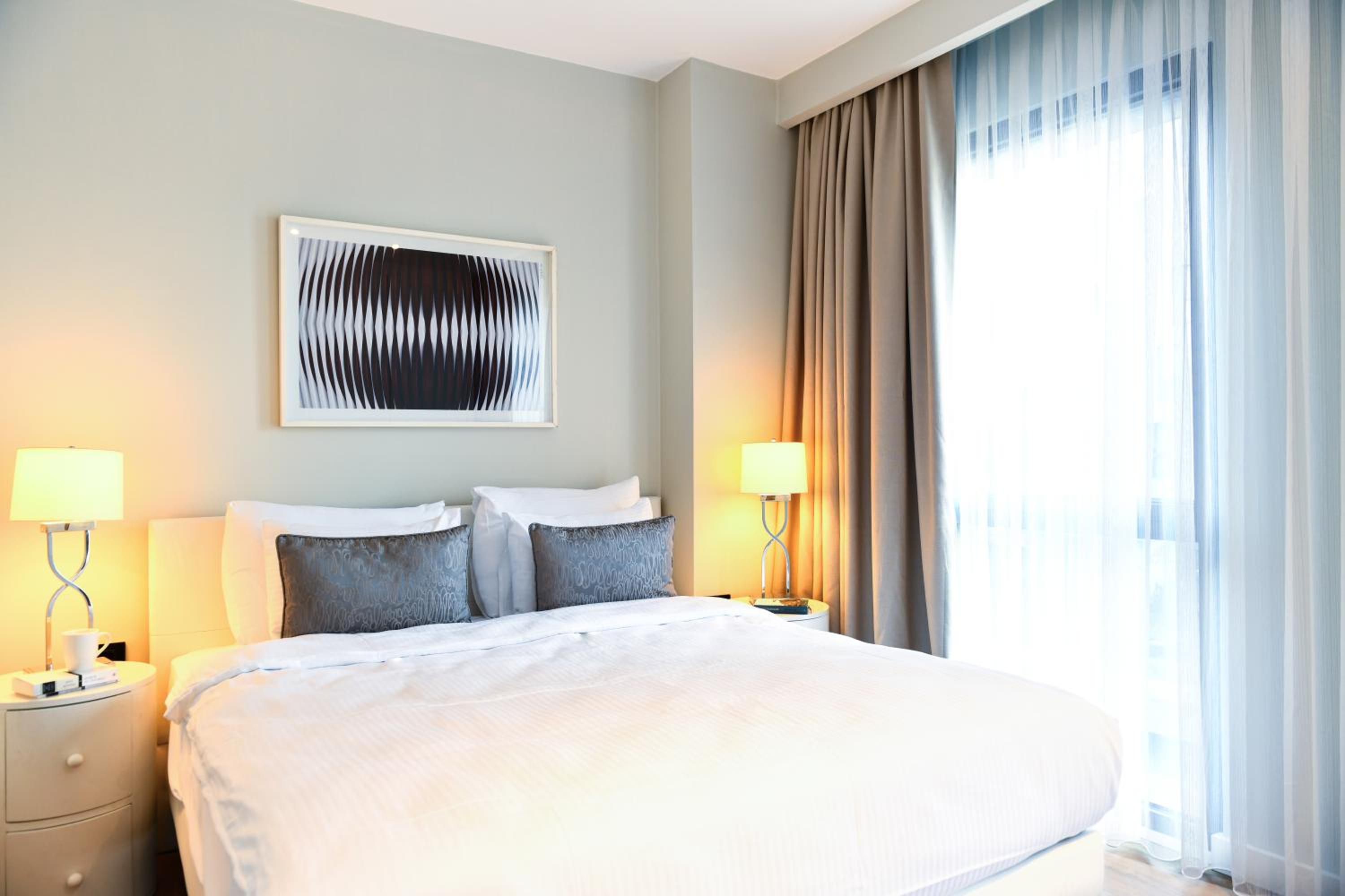 G Tower Furnished Apartment Rentals