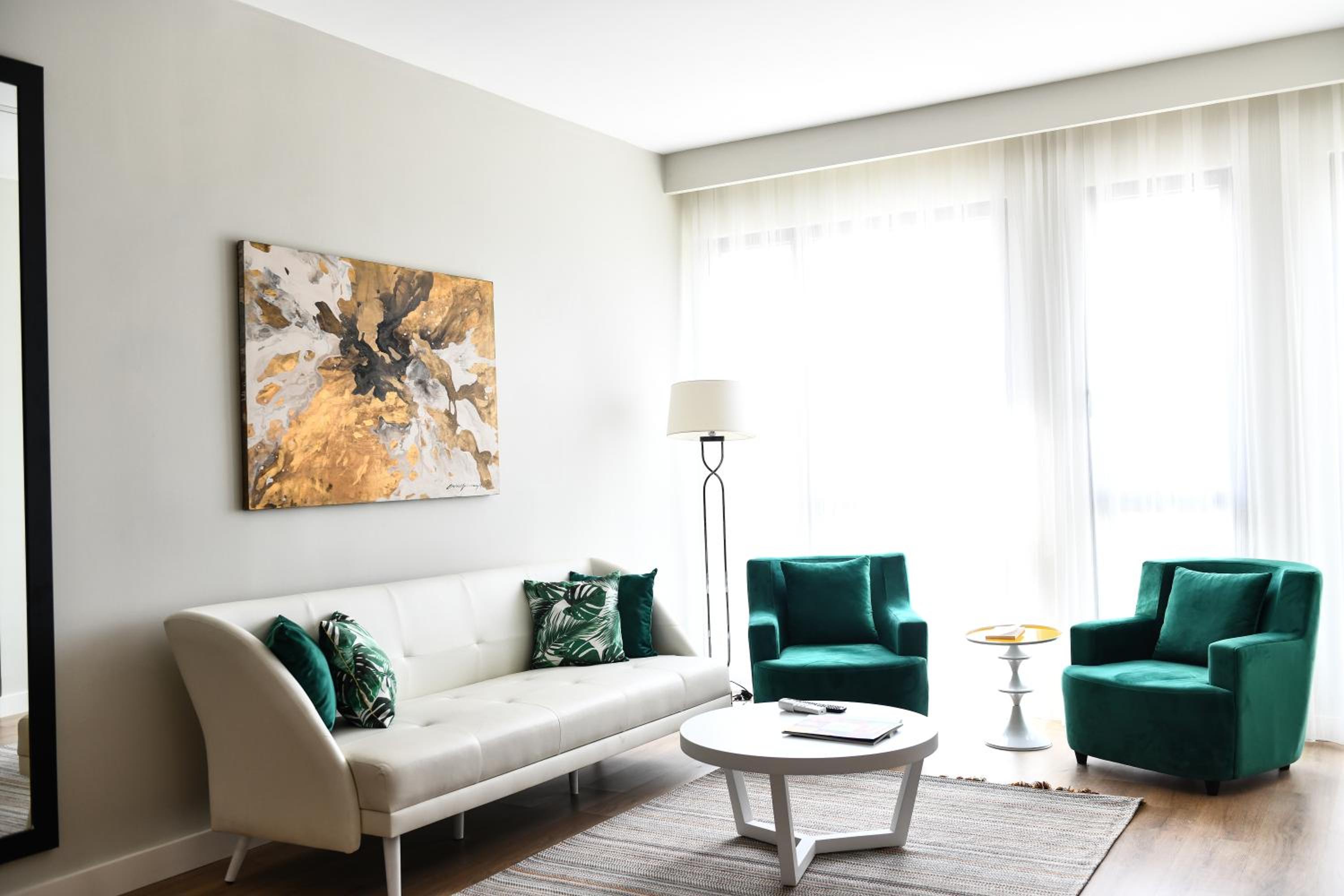 G Tower Furnished Apartment Rentals
