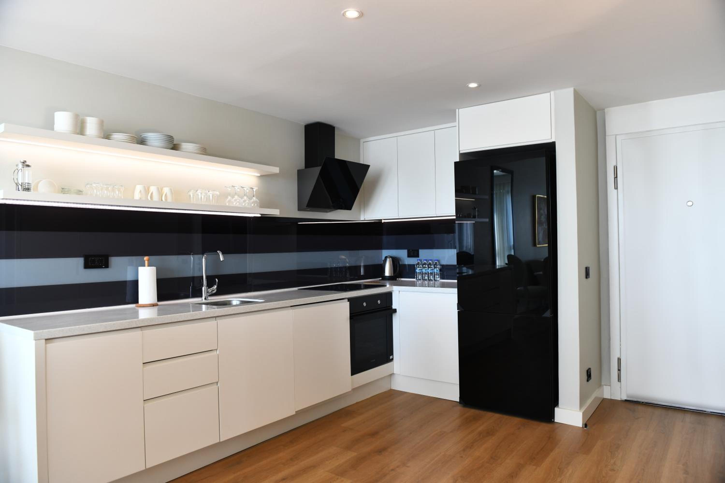 G Tower Furnished Apartment Rentals