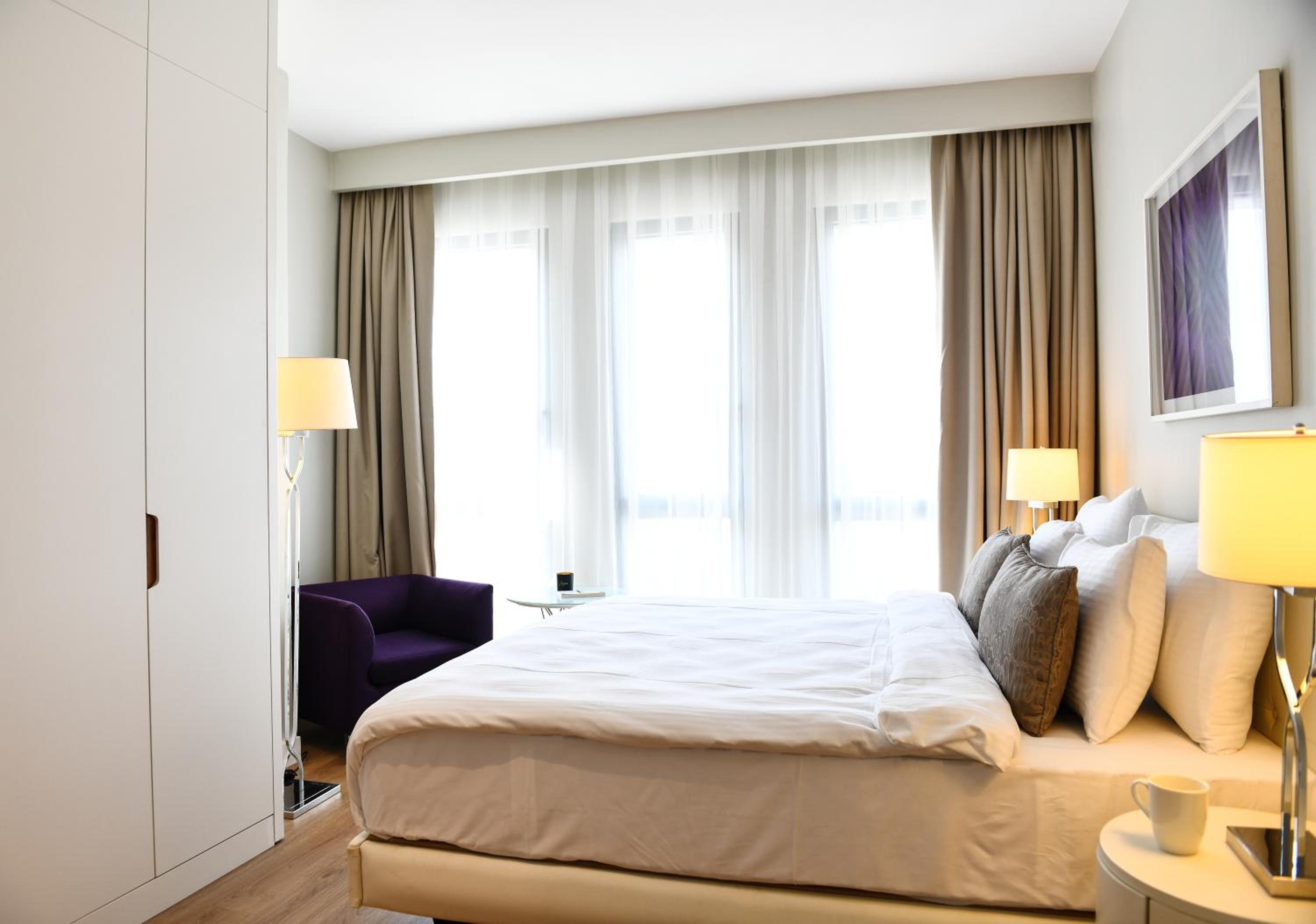 G Tower Furnished Apartment Rentals