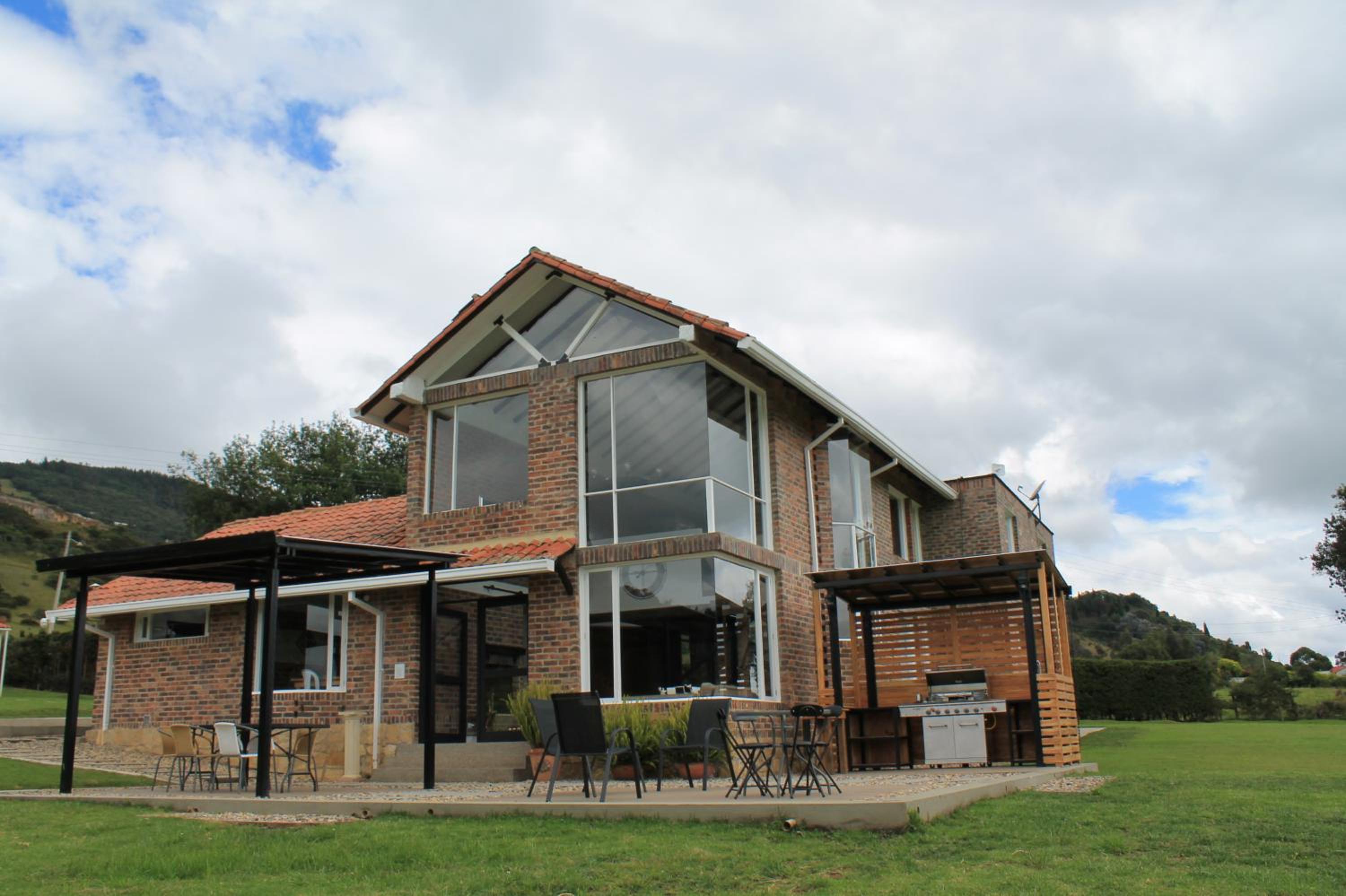 Hotel Villa La F - Image 1