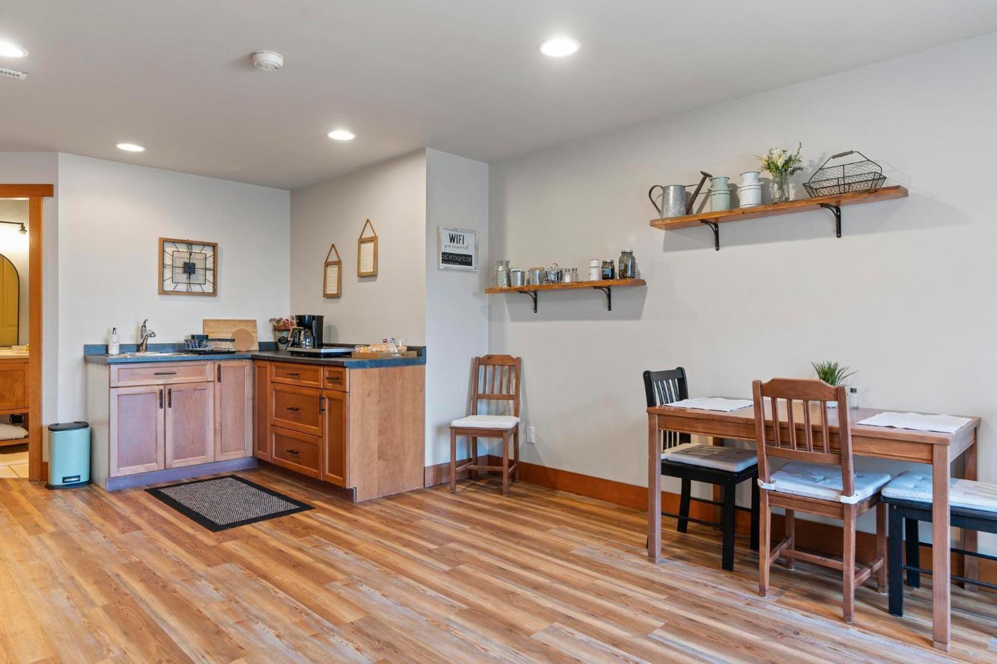 Shawnigan Hills Guest Suite